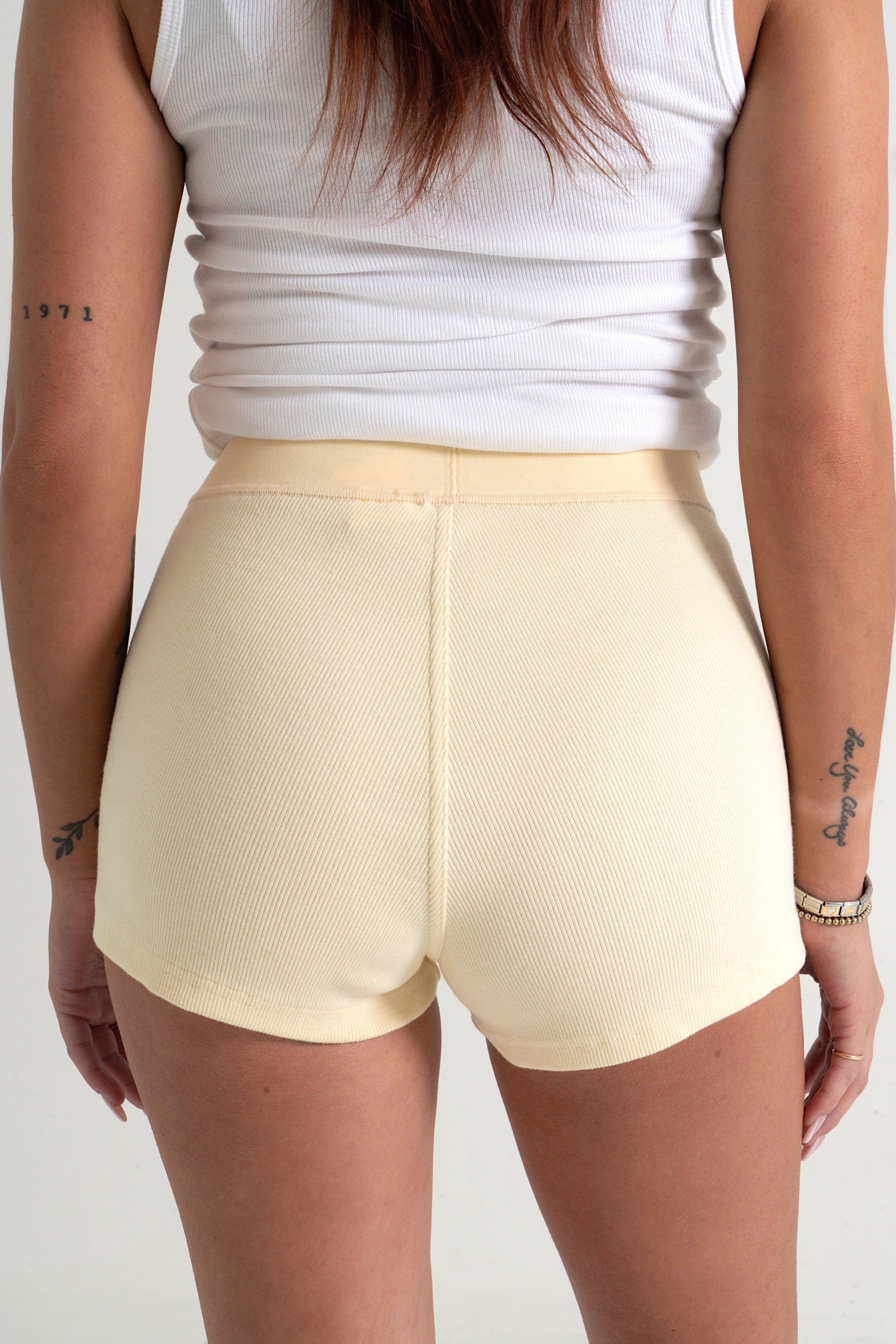 HBH Mini Short Butter