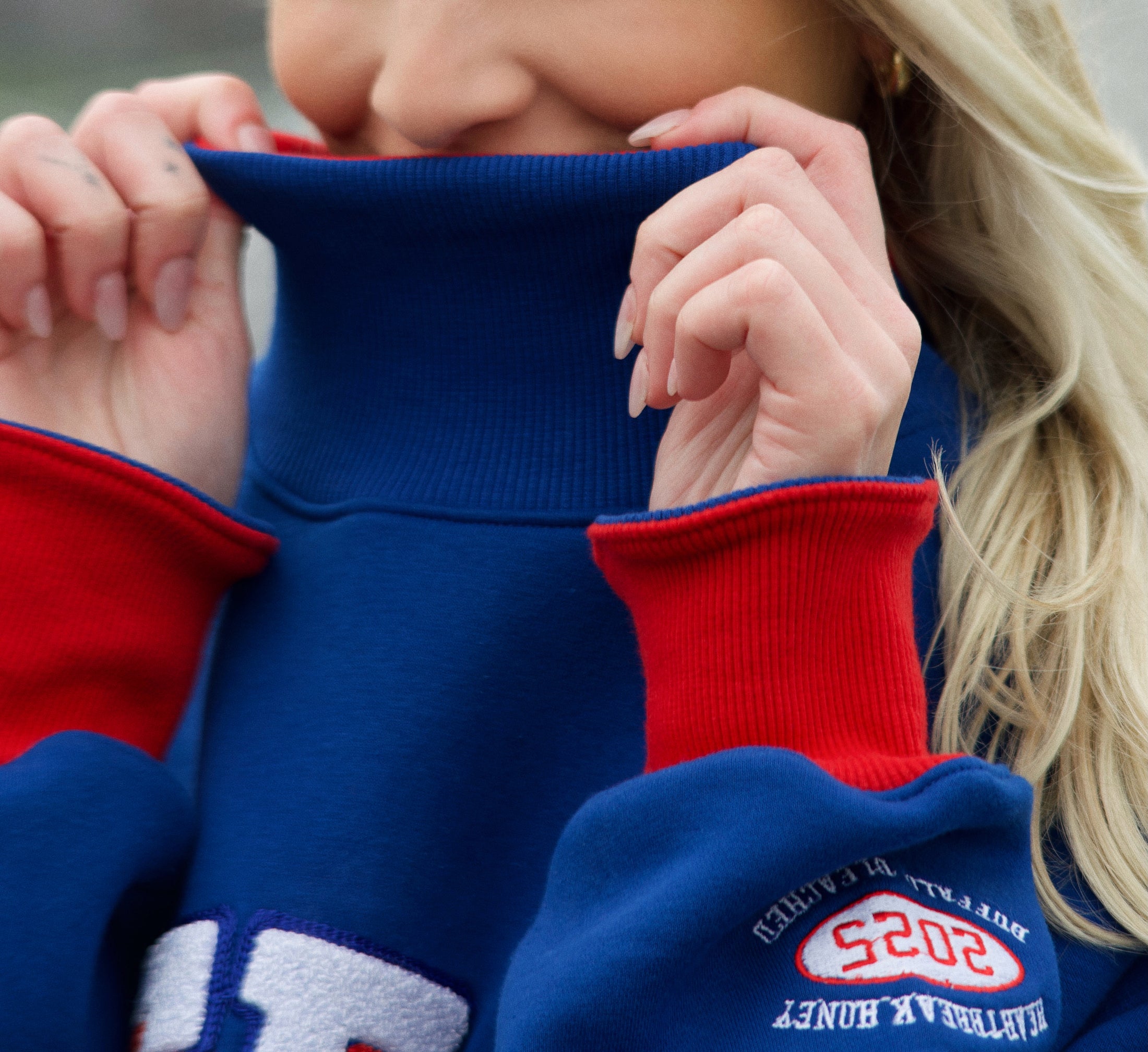 Buffalo Roll Over Mockneck